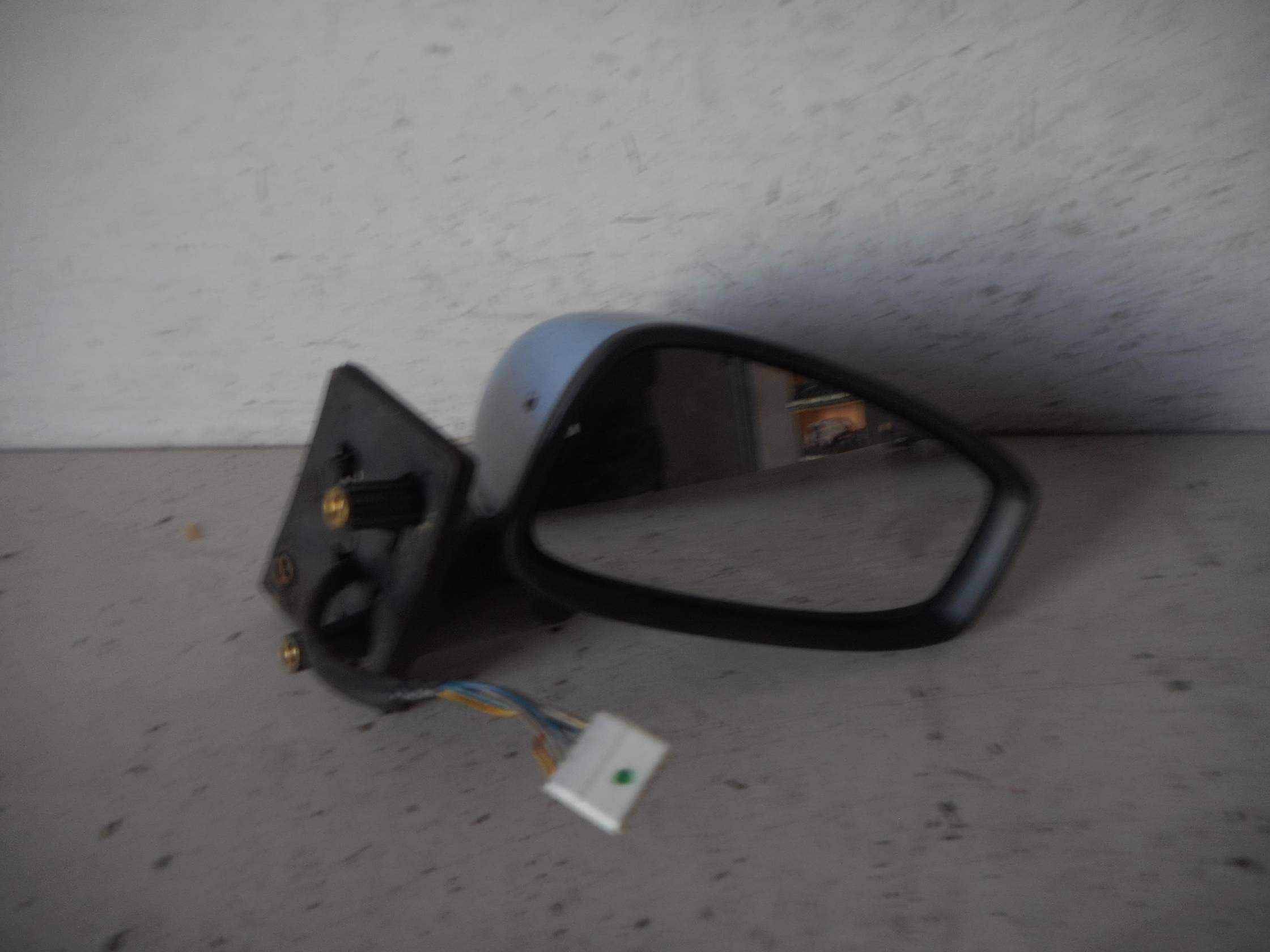 Retrovisore est. dx.